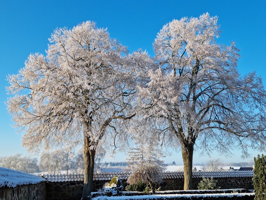 Værløse Sogns Kirkegårde