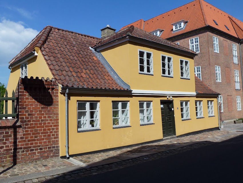 Det lille gule hus