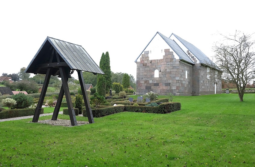 Skader Kirke