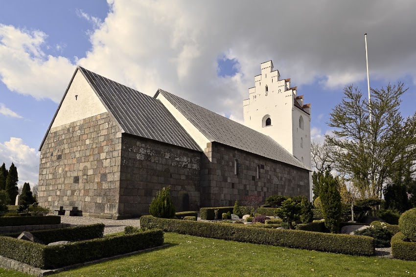 Bislev Kirke