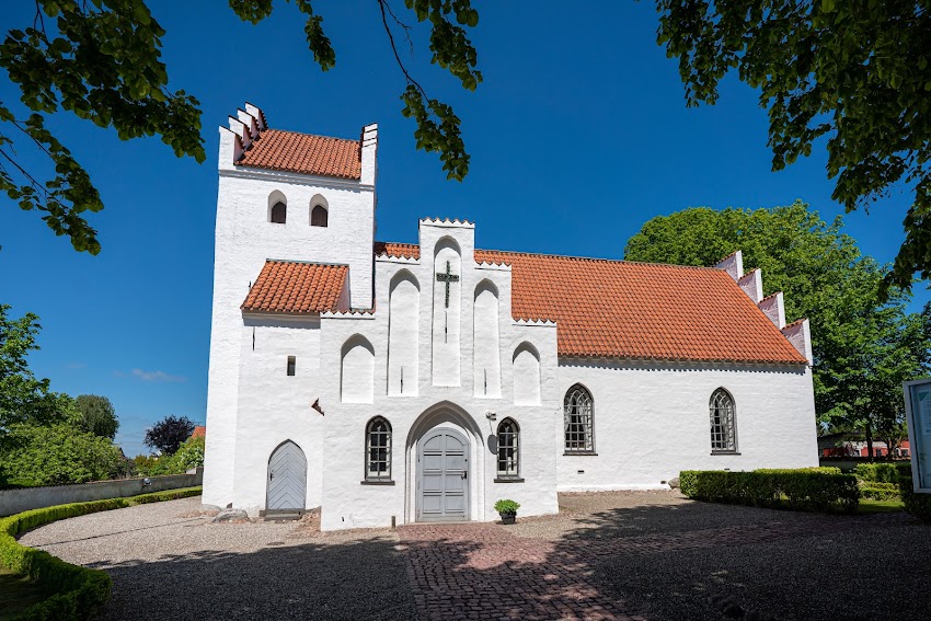 Tårnby Kirke