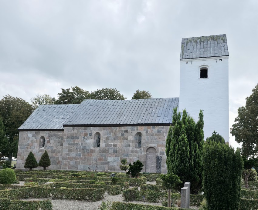 Kousted Kirke