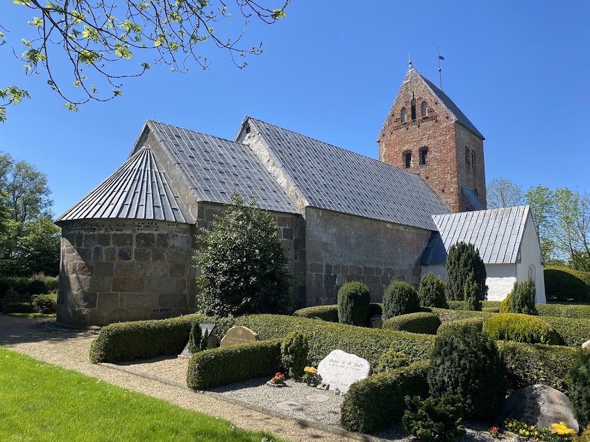Mjolden Kirke