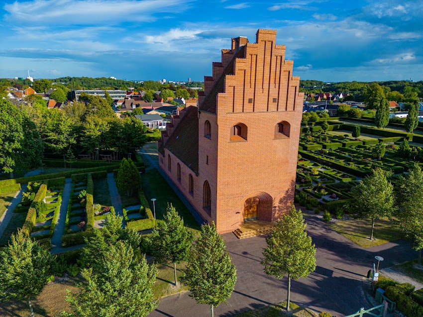 Næsby Kirke