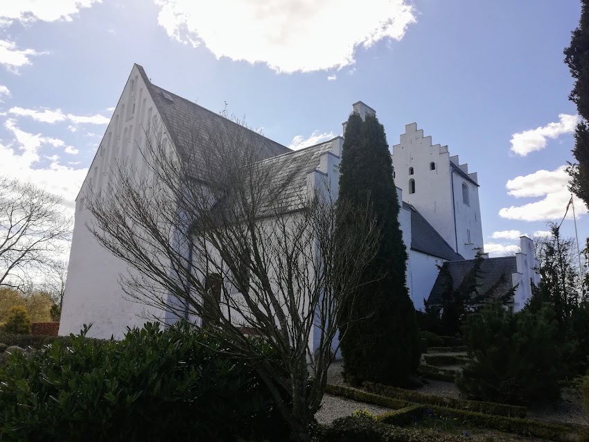 St. Tåstrup Kirke