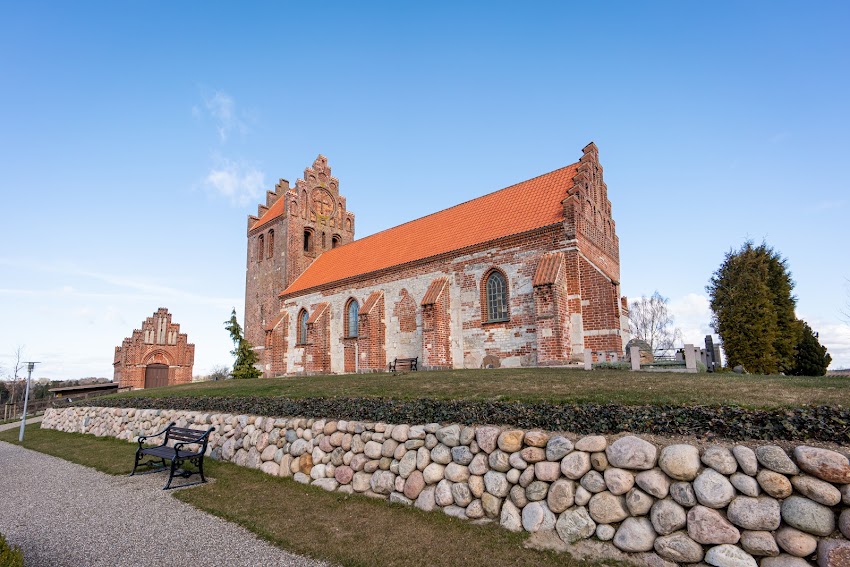 Sneslev Kirke