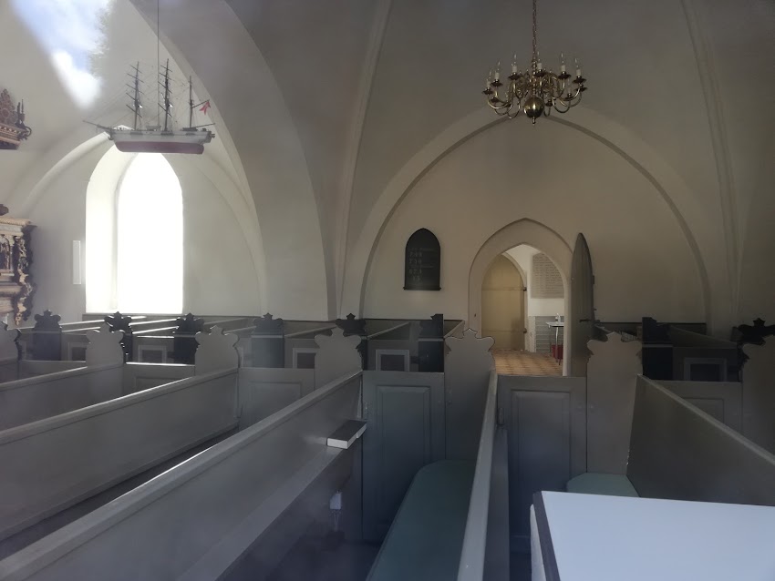 Aversi Kirke