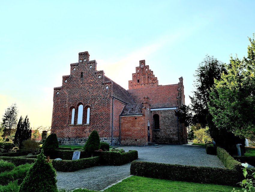 Karlebo Kirke
