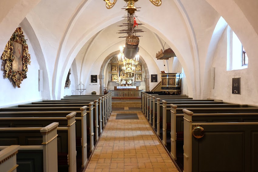 Gjøl Kirke