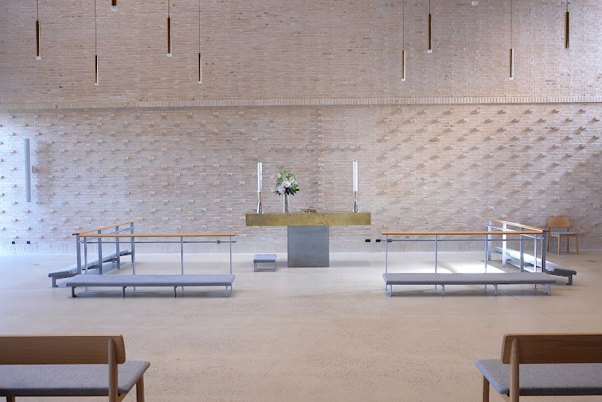 Hvinningdal kirke