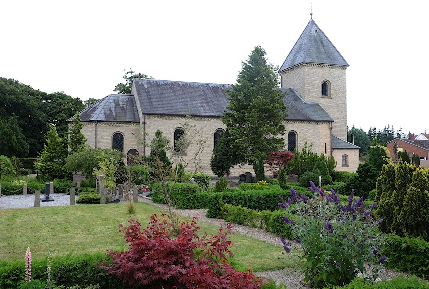 Langeslund Kirke