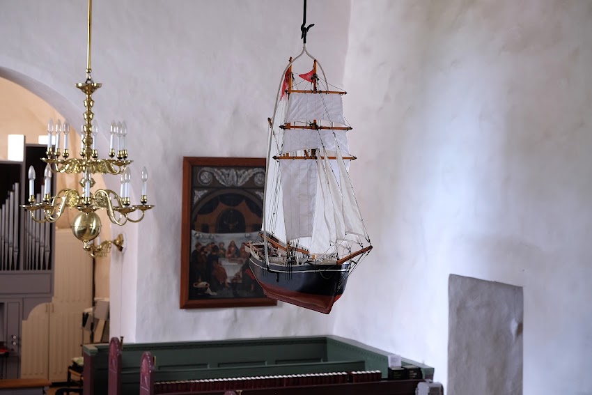 Åsted Kirke