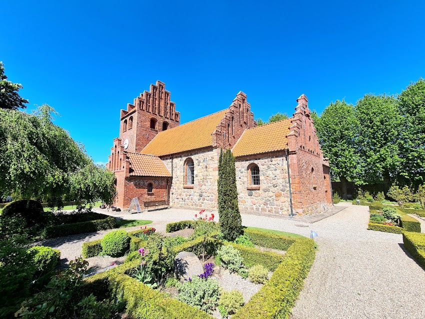 Oppe Sundby Kirke