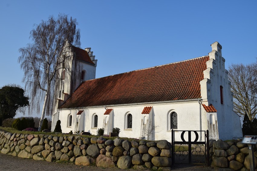 Avernakø Kirke