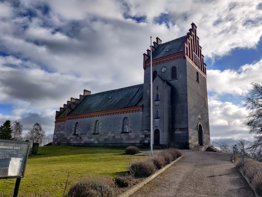 Herrested Kirke