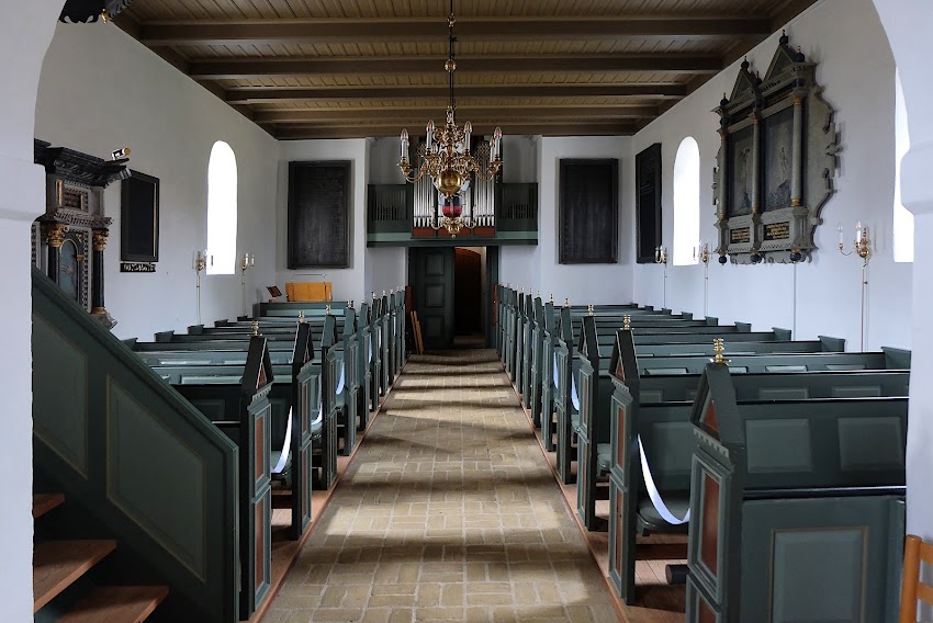 Hinge Kirke