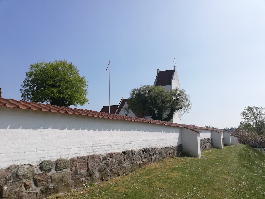 Karrebæk Kirke