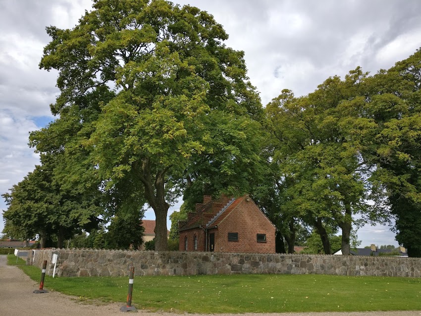 Uvelse Kirke