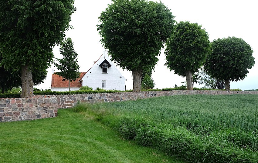 Alrø Kirke