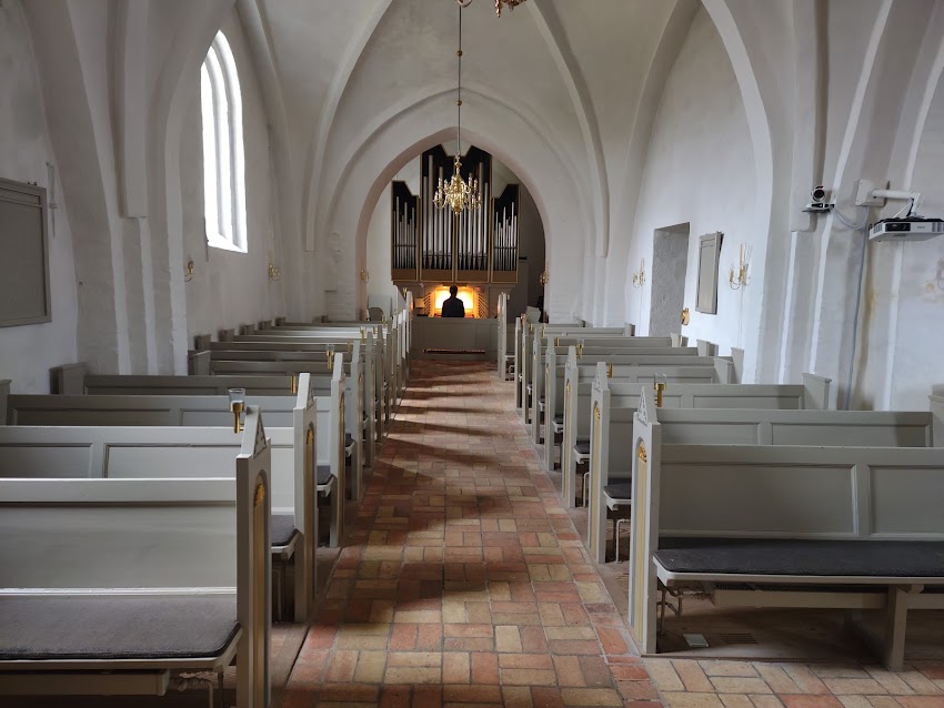 Aaby Kirke
