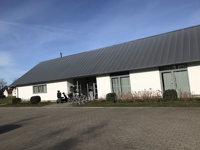 Kirkeladen – Kirkegårdskontoret i Stenum