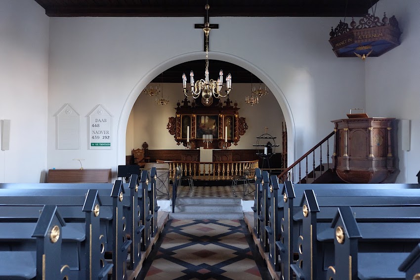 Almind Kirke
