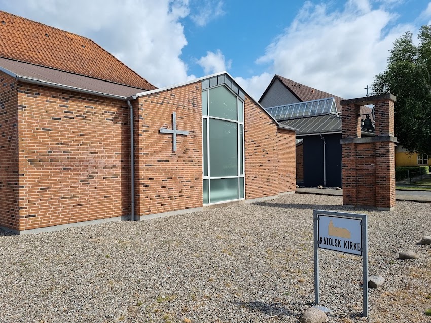 Hellig Kors Kirke