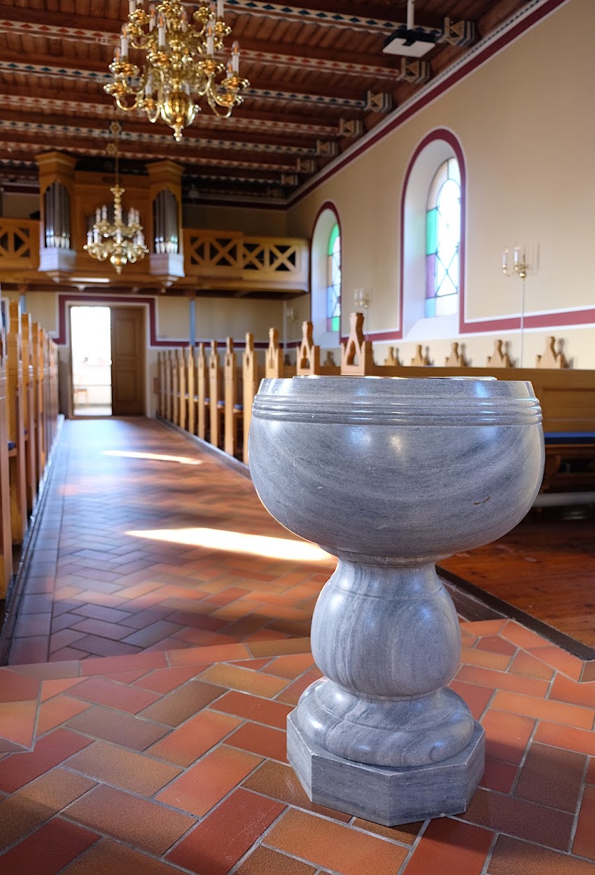 Karstoft Kirke
