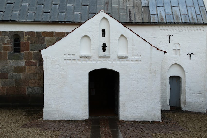 Læborg Kirke