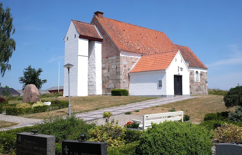 Storarden Kirke