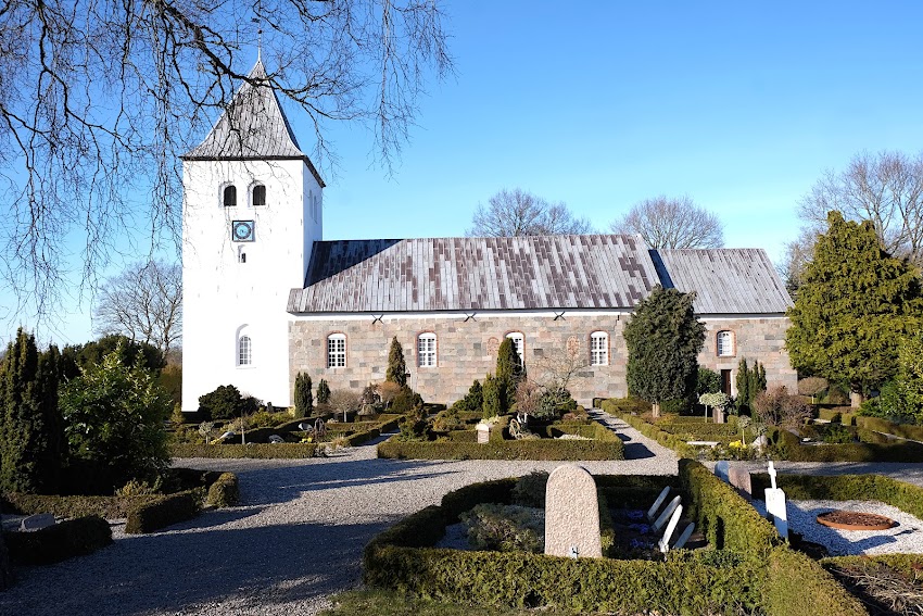 Ørsted Kirke