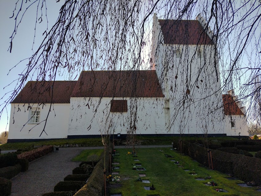 Ubberud Kirke