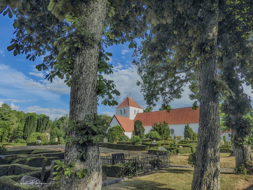 Mou Kirke