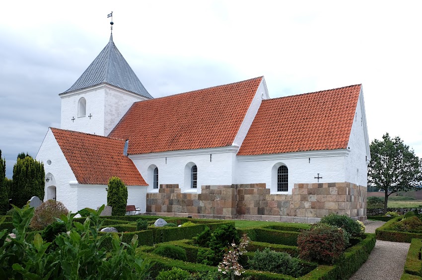 Tolstrup Kirke