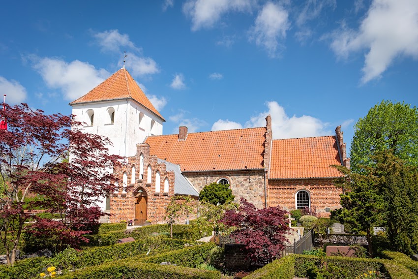 Lynge Kirke