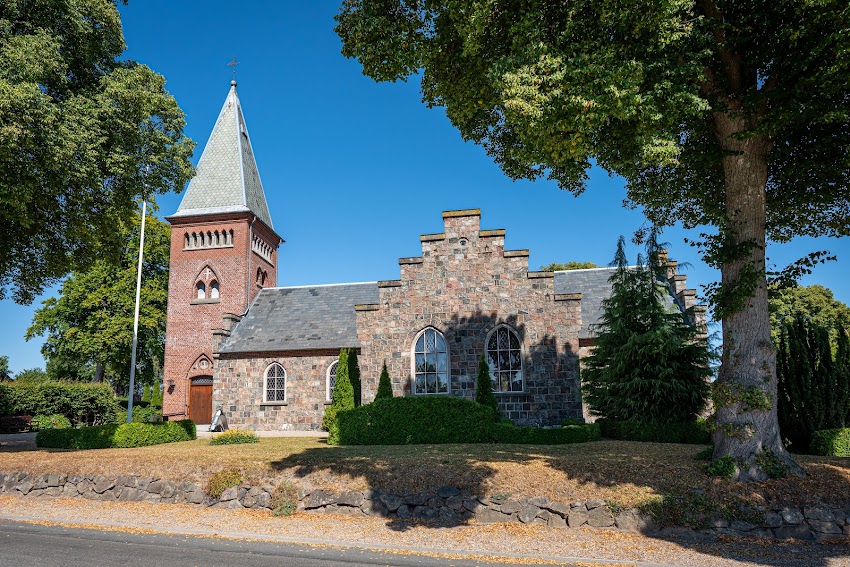 Vejstrup Valgmenigheds Kirke